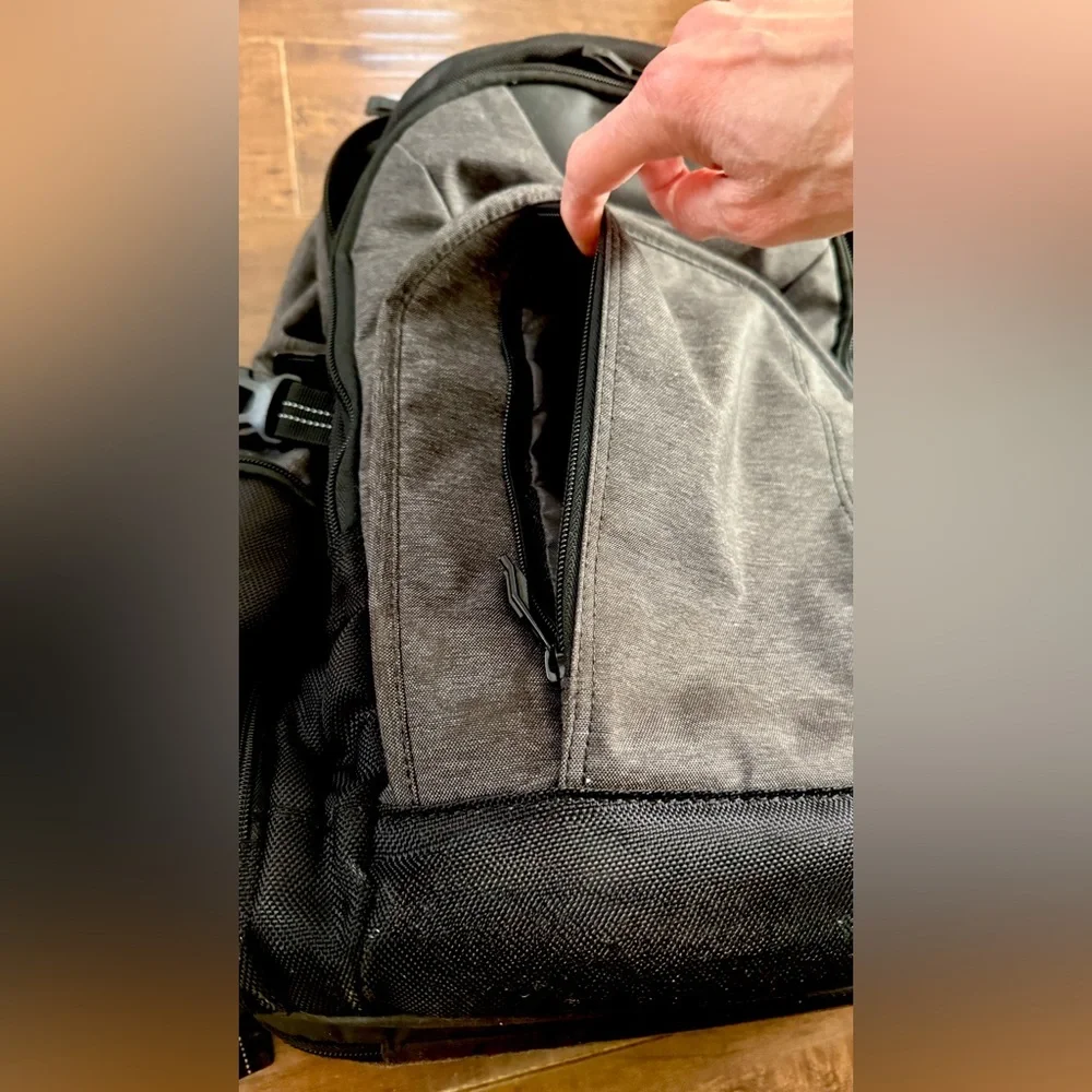 Ogio airflow travel/commuter Backpack